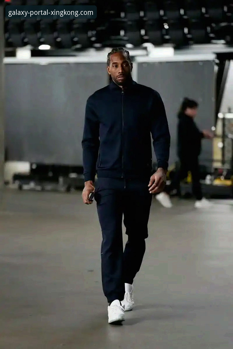 NBA快船开拓者一战深度评测：伦纳德手腕伤势背后的多重博弈